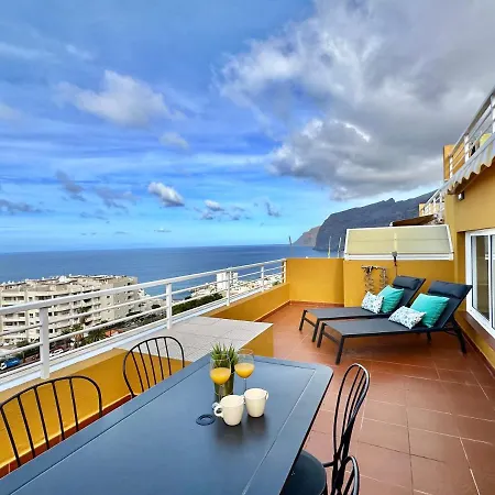 Mirador De Gigantes * Puerto de Santiago (Tenerife)